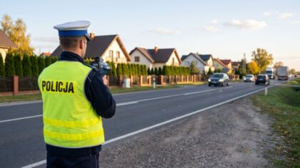 Boguszowice: pijany kierowca wjechał w garaże